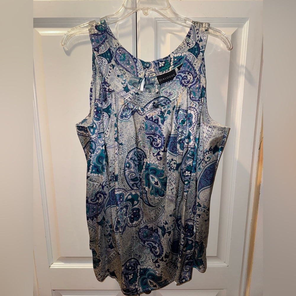 “Dialogue” Tank Top with Quilting and Button Detail Size XL